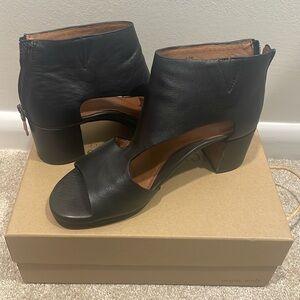 Gentle Souls Charlene black leather heeled sandals